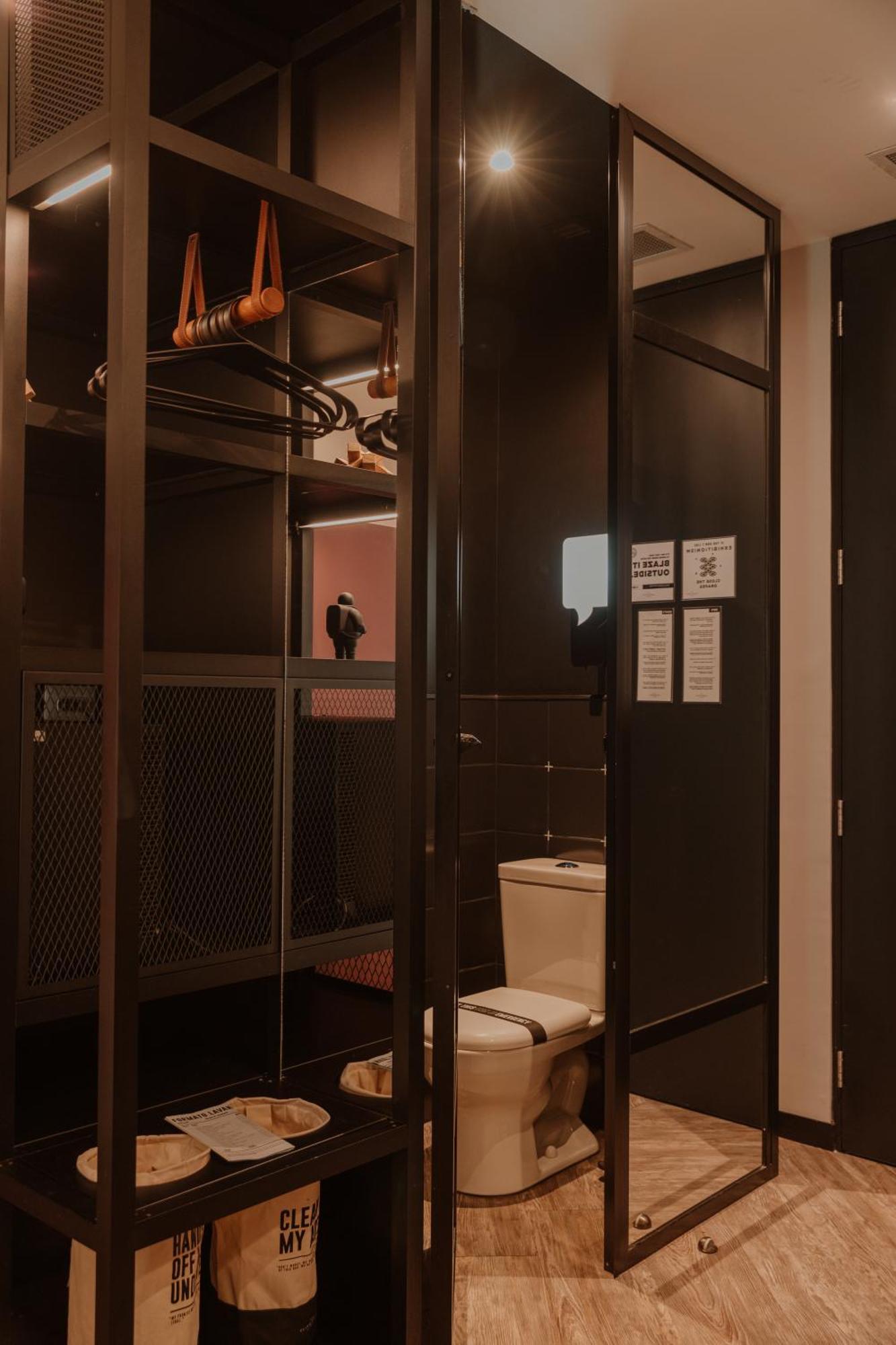 The Click Clack Hotel Medellín Eksteriør billede Bathroom