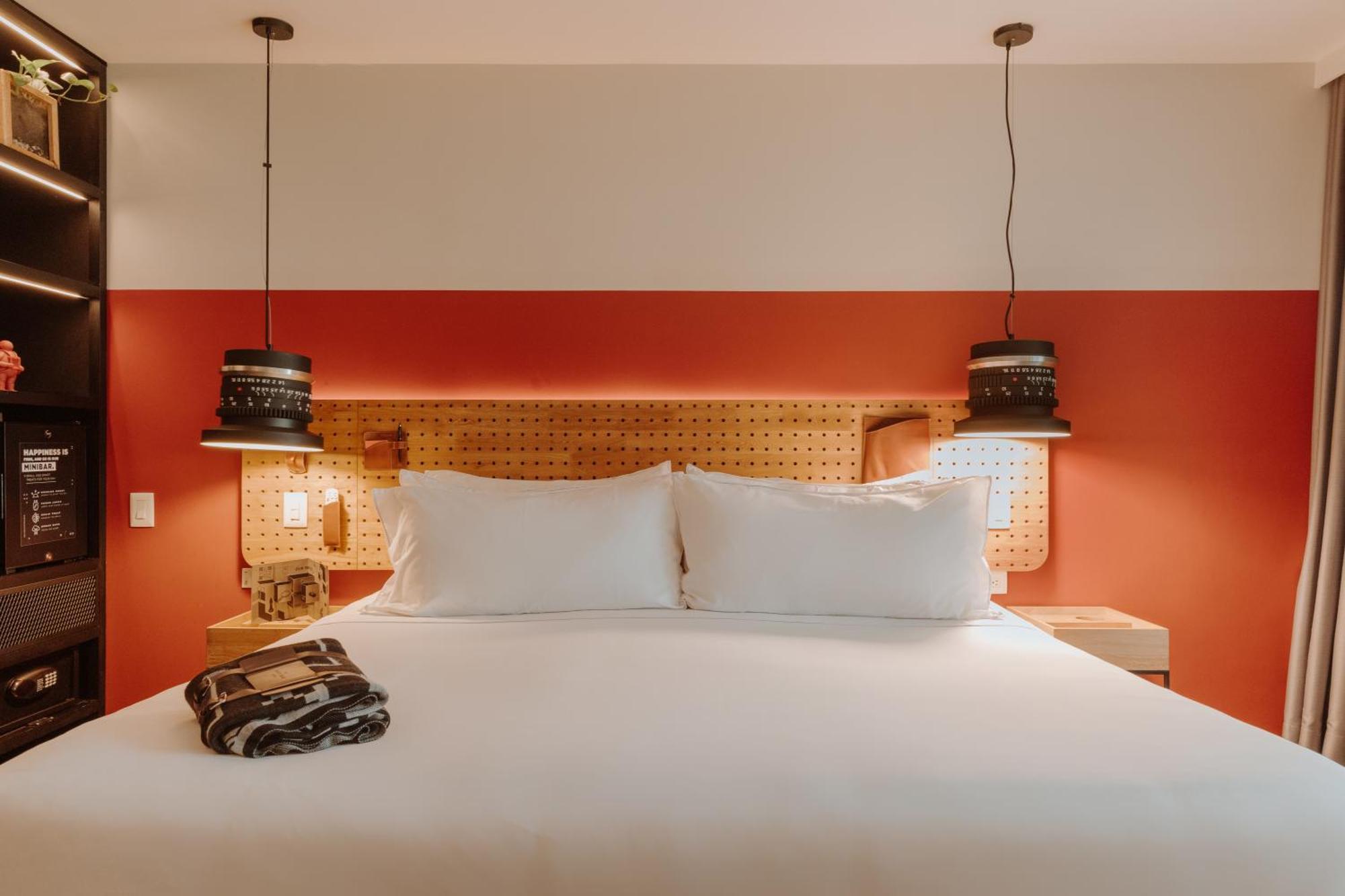 The Click Clack Hotel Medellín Eksteriør billede A room at the Hotel
