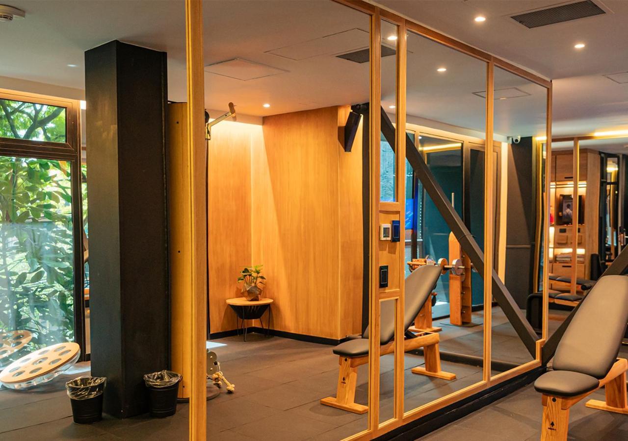 The Click Clack Hotel Medellín Eksteriør billede The gym at the hotel